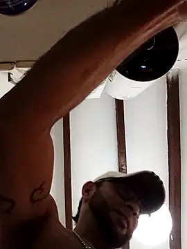 yoahotpetrafiery online show from February 10, 2026, 8:46 pm