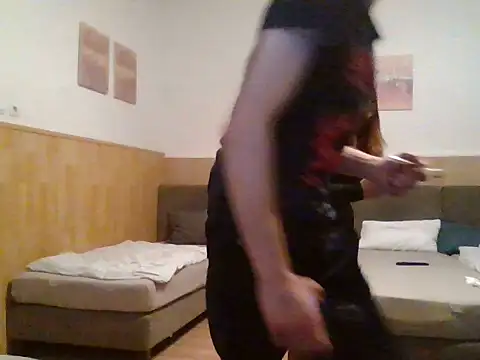 Snapshot of editke chatting on March 21, 2026, 8:12 pm editke online show from March 21, 2026, 8:12 pm