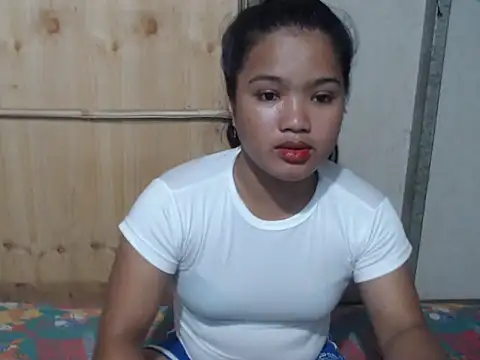 yummydelitex online show from April 15, 2026, 12:39 am