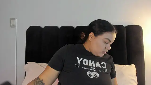 Snapshot of Amaranoir- chatting on February 28, 2026, 8:10 pm Amaranoir- online show from February 28, 2026, 8:10 pm