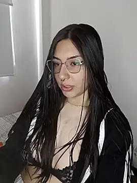 Snapshot of Nikolth_4 chatting on February 9, 2026, 6:23 pm Nikolth 4 online show from February 9, 2026, 6:23 pm