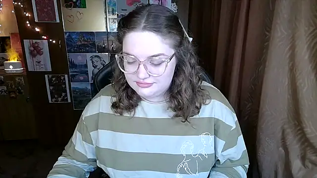 Snapshot of Teasing_Dora chatting on February 12, 2026, 9:32 pm Teasing Dora online show from February 12, 2026, 9:32 pm