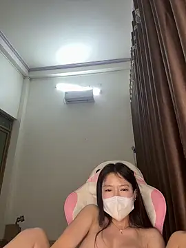 wang1472581 online show from February 24, 2026, 9:02 pm