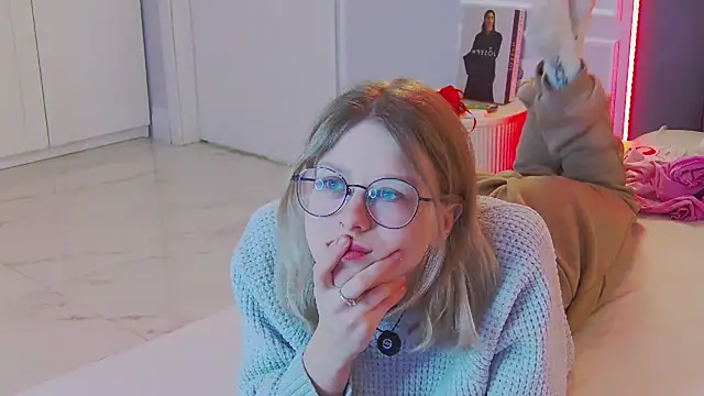 Snapshot of Ivy_Allen chatting on February 5, 2026, 4:44 pm Ivy Allen online show from February 5, 2026, 4:44 pm