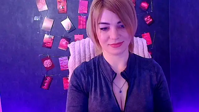 Snapshot of CuttieEmma chatting on March 19, 2026, 6:39 am CuttieEmma online show from March 19, 2026, 6:39 am