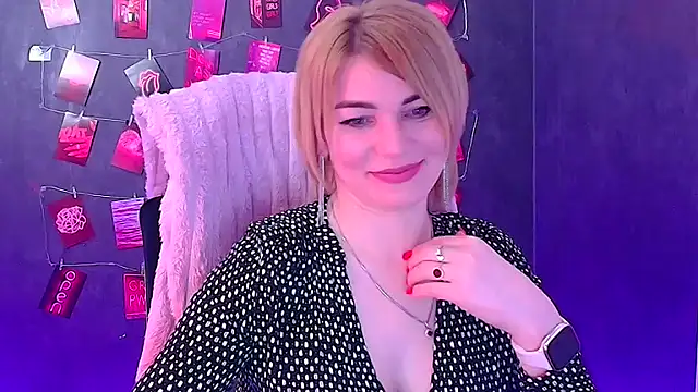 Snapshot of CuttieEmma chatting on March 23, 2026, 12:58 am CuttieEmma online show from March 23, 2026, 12:58 am