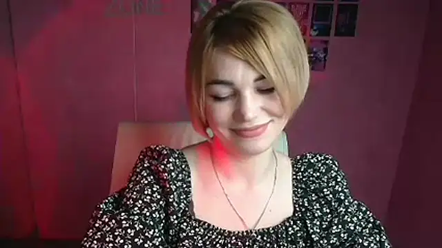 Snapshot of CuttieEmma chatting on April 8, 2026, 11:54 am CuttieEmma online show from April 8, 2026, 11:54 am