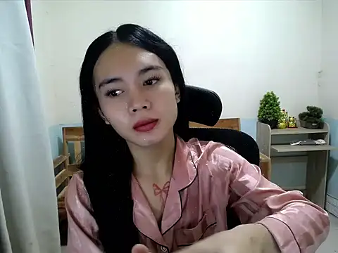 Snapshot of devine_goddess chatting on July 15, 2026, 1:49 pm devine goddess online show from July 15, 2026, 1:49 pm