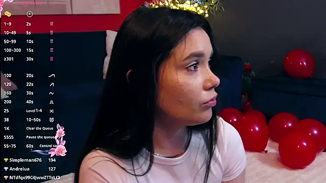 Snapshot of SelenaAllure chatting on February 17, 2026, 5:04 am SelenaAllure online show from February 17, 2026, 5:04 am