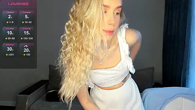 Snapshot of Elysia_kiss chatting on February 27, 2026, 5:07 am Elysia kiss online show from February 27, 2026, 5:07 am