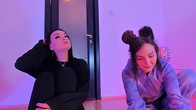 Snapshot of Peanaughty chatting on February 10, 2026, 5:55 am Peanaughty online show from February 10, 2026, 5:55 am