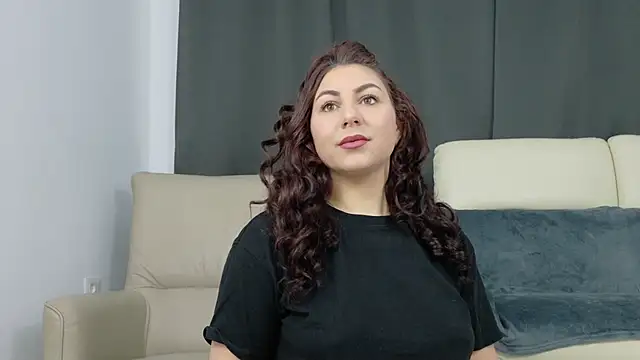 AbellaDesiree online show from April 4, 2026, 5:06 am