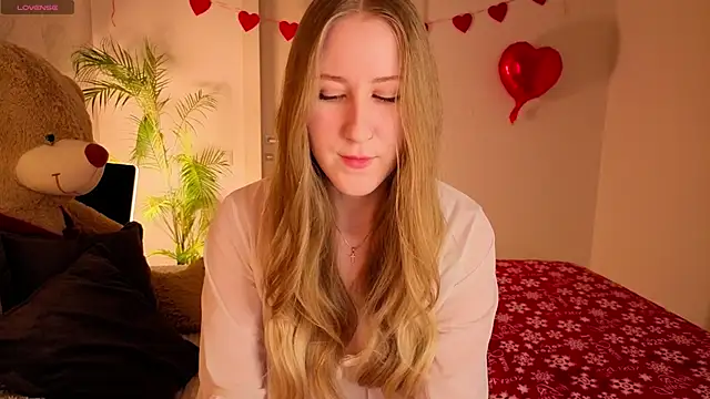 Snapshot of CassieReborn chatting on February 23, 2026, 3:42 pm CassieReborn online show from February 23, 2026, 3:42 pm