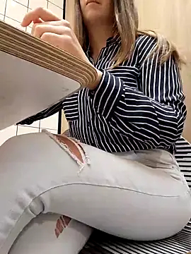 Alexdevil92 online show from April 17, 2026, 7:11 am