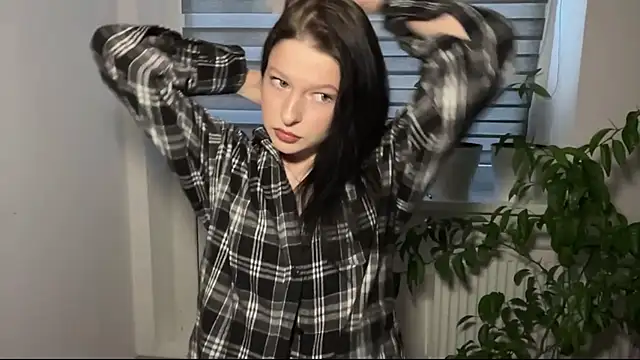 Snapshot of Sarahsolara chatting on March 2, 2026, 3:19 pm Sarahsolara online show from March 2, 2026, 3:19 pm