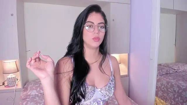 GabbyOwenn online show from February 5, 2026, 12:10 pm