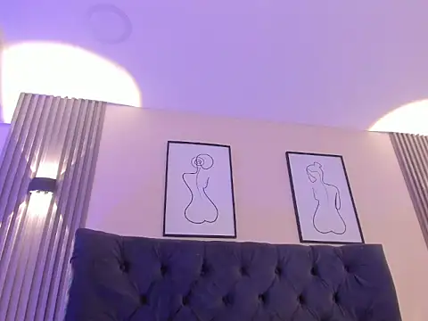 SARHA ANTONELLI online show from April 6, 2026, 3:46 pm