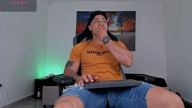 ryanwhite3 online show from March 25, 2026, 10:38 pm