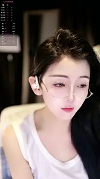 xiaomoli928 online show from April 1, 2026, 7:55 pm