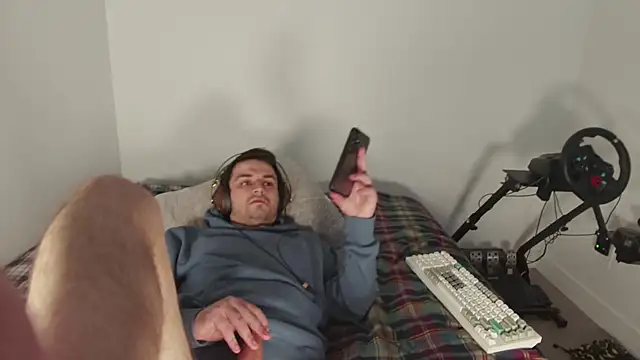 Begamc online show from February 25, 2026, 7:56 pm