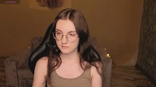 VixenLight online show from February 5, 2026, 9:47 am