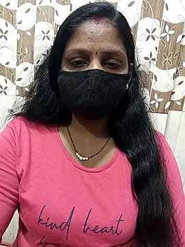 Snapshot of Parul-009 chatting on February 11, 2026, 5:45 am Parul-009 online show from February 11, 2026, 5:45 am