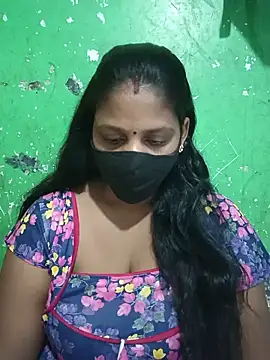 Snapshot of Parul-009 chatting on June 17, 2026, 4:26 am Parul-009 online show from June 17, 2026, 4:26 am