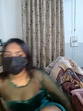 Curvy Simran online show from February 13, 2026, 1:18 pm