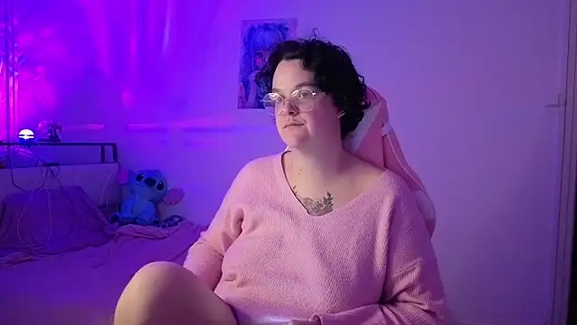 Snapshot of lunatigre4 chatting on February 7, 2026, 7:39 pm lunatigre4 online show from February 7, 2026, 7:39 pm