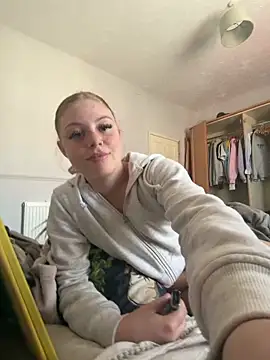 Paige love online show from April 23, 2026, 1:24 pm