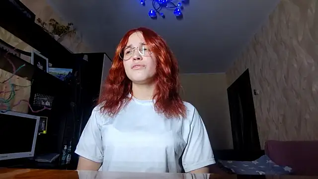 CalandraRolon online show from February 10, 2026, 6:01 pm