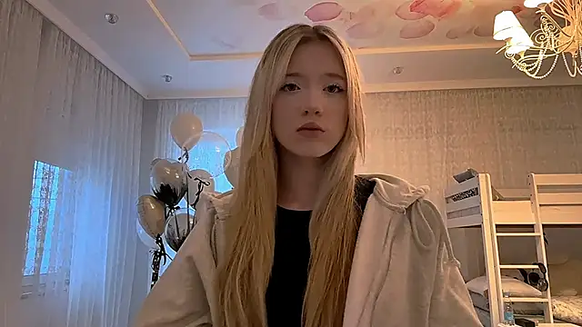 IvyArmbrister online show from February 12, 2026, 3:18 pm