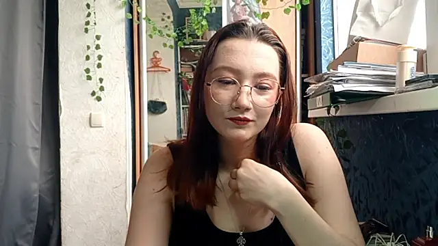 PhoebePalmer online show from April 18, 2026, 11:25 am
