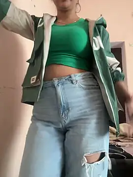 kavyababy00 online show from February 10, 2026, 8:29 am