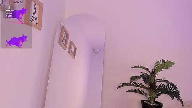 Snapshot of im_tiffany_ chatting on February 6, 2026, 4:28 am im tiffany online show from February 6, 2026, 4:28 am