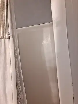 TrndSettr online show from February 5, 2026, 11:31 pm