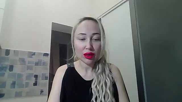 NanaGold2992 online show from February 26, 2026, 3:27 am