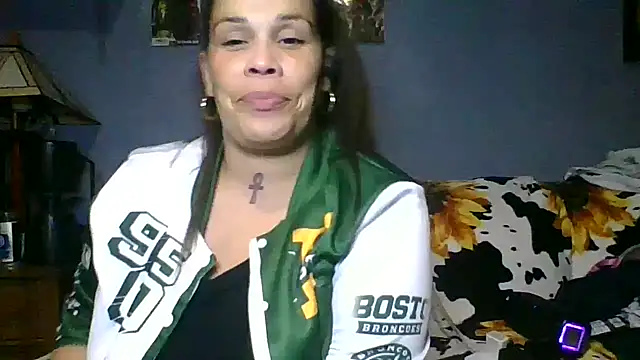 Snapshot of harleycakess chatting on May 23, 2026, 11:58 am harleycakess online show from May 23, 2026, 11:58 am