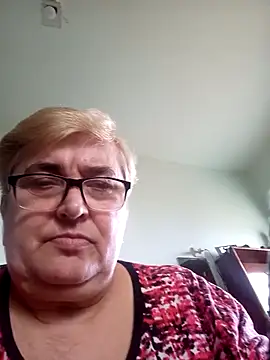 SusanStar874 online show from April 19, 2026, 1:43 pm