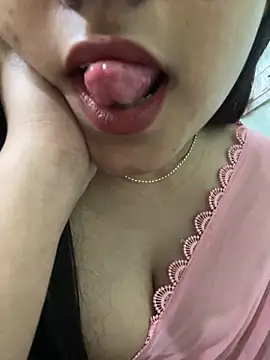 Snapshot of serenaaaax chatting on March 22, 2026, 4:32 pm serenaaaax online show from March 22, 2026, 4:32 pm