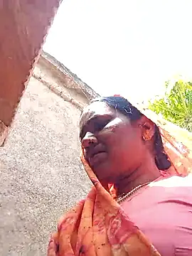 Muskan44s online show from May 18, 2026, 4:07 am