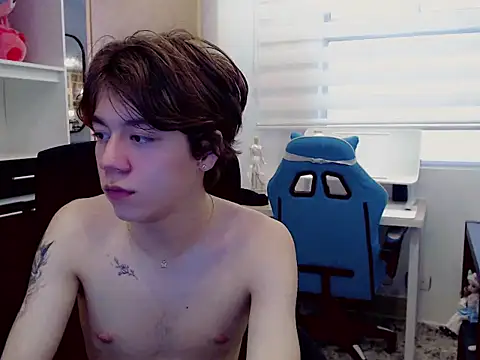 duvisex19 online show from February 11, 2026, 9:20 pm