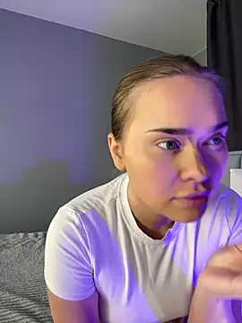 Snapshot of MonicaWestt chatting on February 19, 2026, 6:42 am MonicaWestt online show from February 19, 2026, 6:42 am