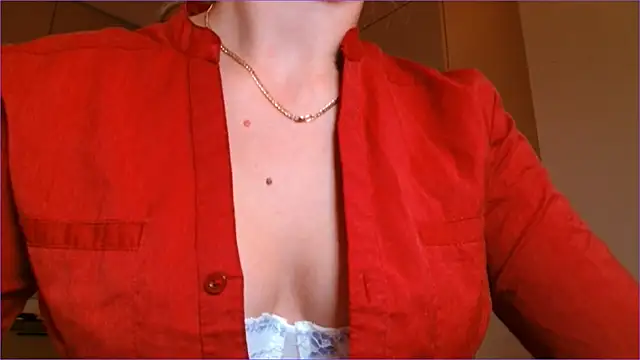 BluueSilk online show from November 4, 2025, 5:50 am