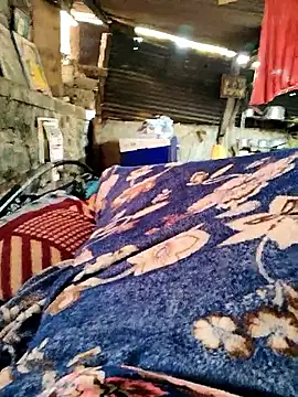 crazyxy12 online show from April 3, 2026, 7:06 am