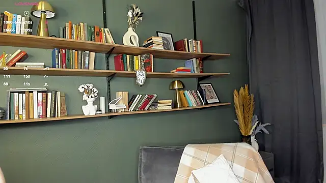 Snapshot of JuliannaLeiding chatting on February 16, 2026, 7:10 pm JuliannaLeiding online show from February 16, 2026, 7:10 pm