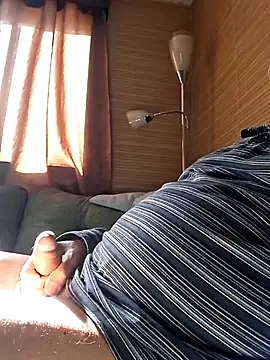 Snapshot of eros3442 chatting on February 7, 2026, 4:33 pm eros3442 online show from February 7, 2026, 4:33 pm