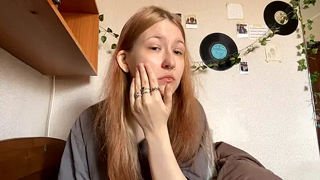 LaureenVielma online show from March 20, 2026, 7:24 am