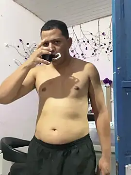 Loaisn online show from February 9, 2026, 10:47 pm