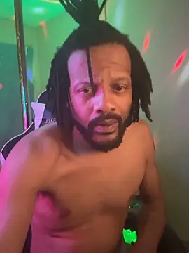 Snapshot of magic_man1085 chatting on March 10, 2026, 6:18 am magic man1085 online show from March 10, 2026, 6:18 am